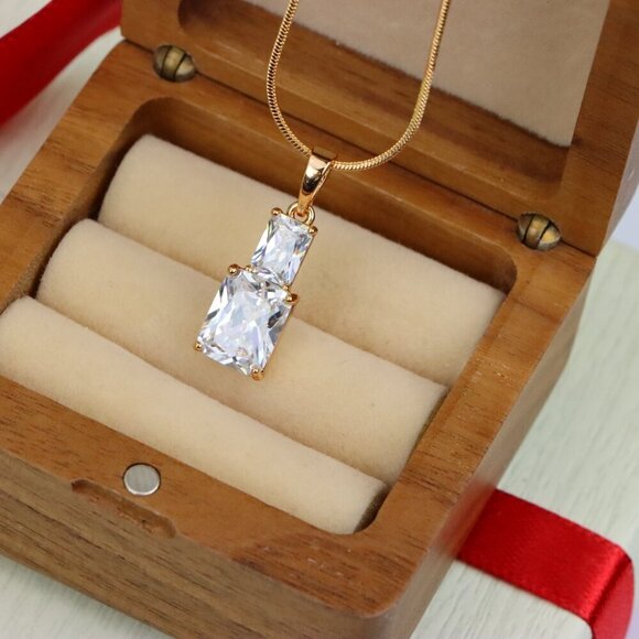 "Elegant White Pendant with Sparkling Stones in Gold-Plated Finish, XPPT1805 - Picture 8 of 13